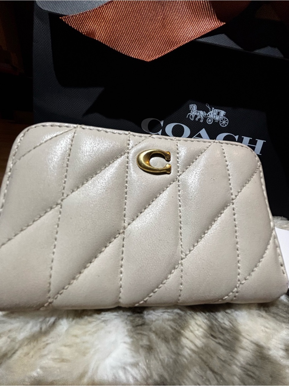 Coach Essential Pillow Quilted Zip Card Case Chalk